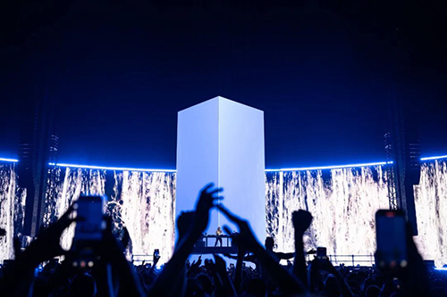 <b>大衛(wèi)·庫(kù)塔 “巨石” 巡演:「未來主義」極致視聽驚艷全球!</b>